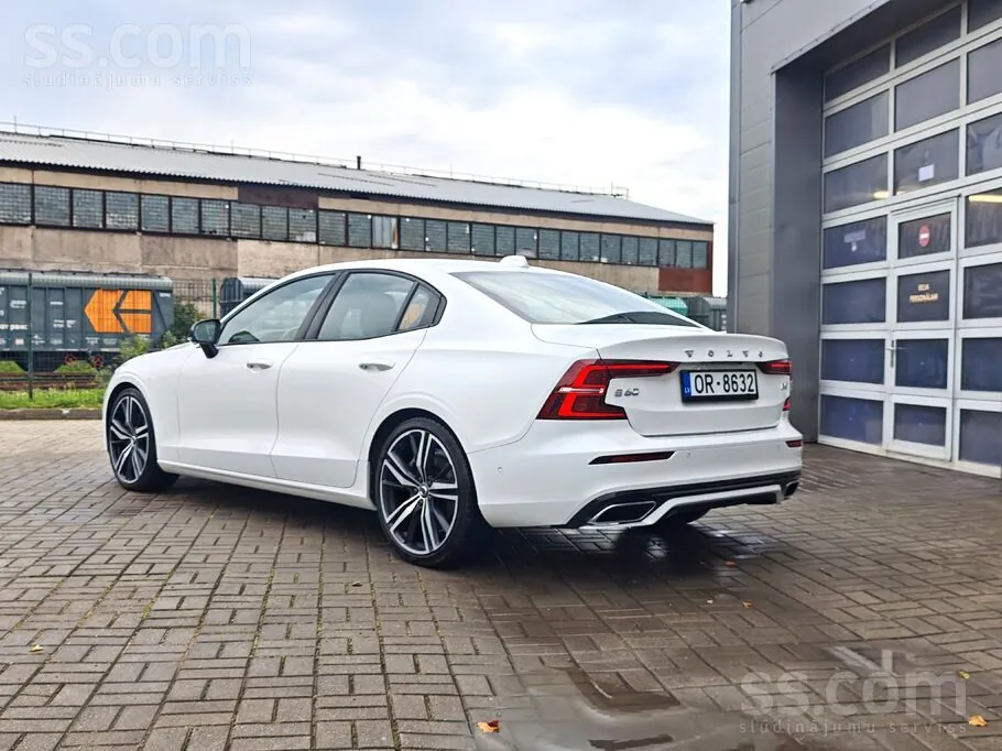 Volvo S60 2021 photo 3