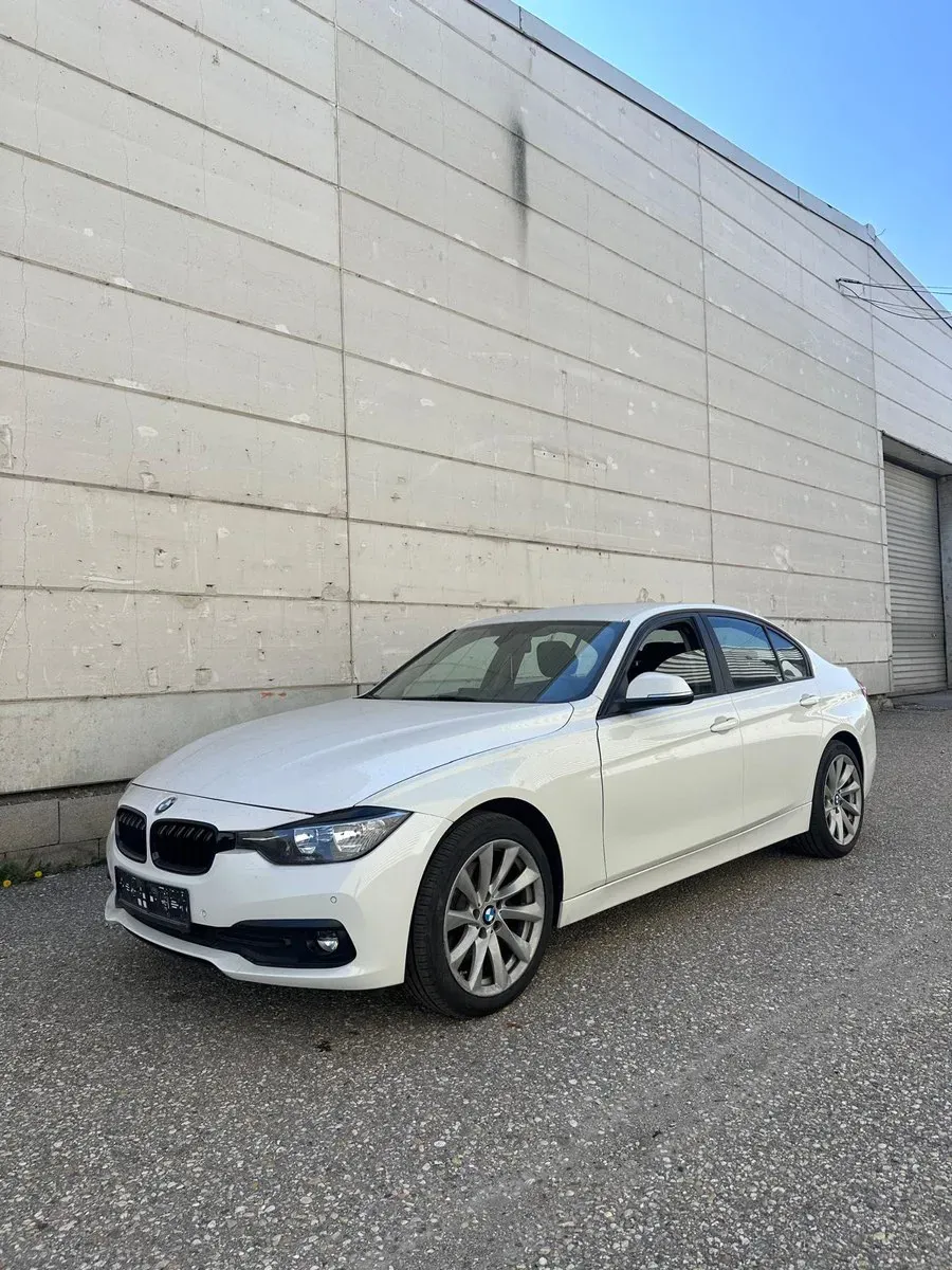 BMW 3 Series 2016 photo 3