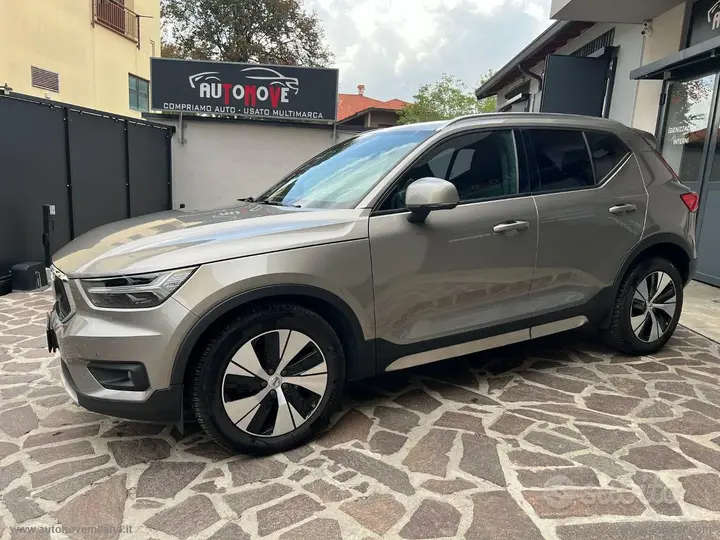 Volvo Xc40 2021 photo 2
