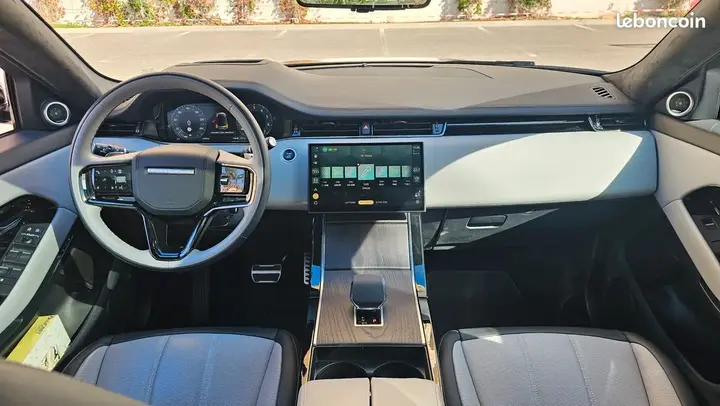 Land Rover Range Rover Evoque 2024 photo 4