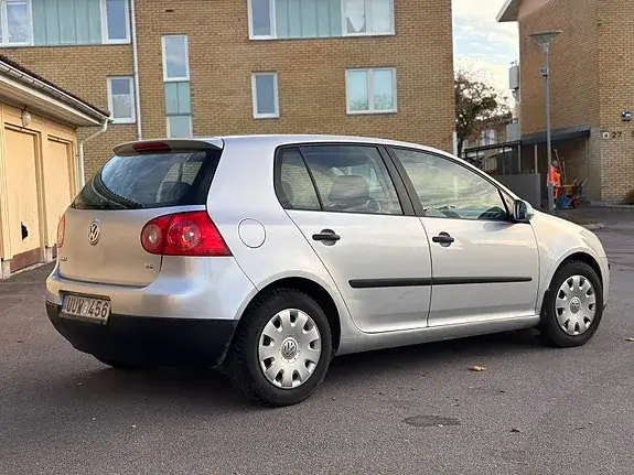Volkswagen Golf 5 2004 photo 2
