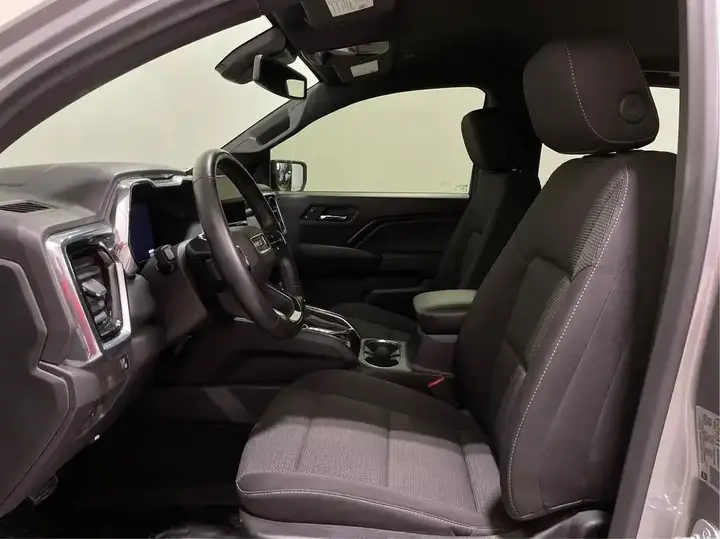 GMC Canyon 2024 photo 3