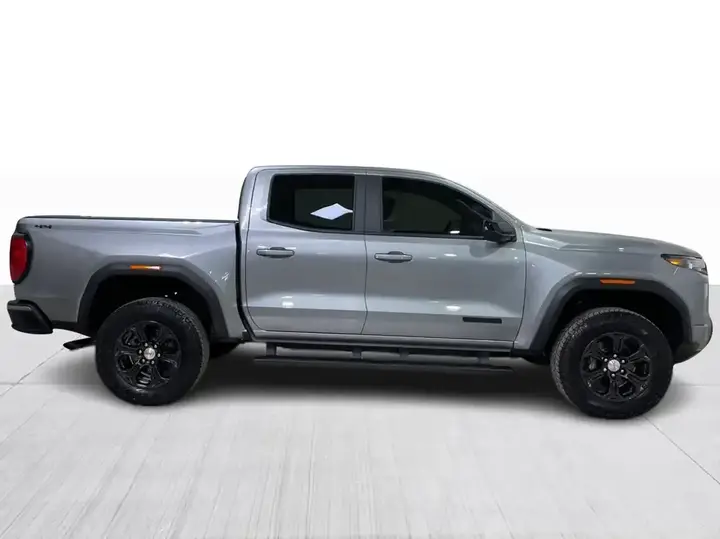 GMC Canyon 2024 photo 2