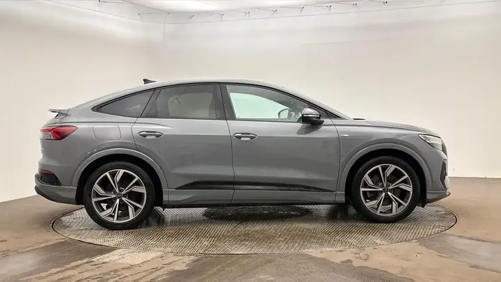 Audi Q4 E-Tron 2024 photo 4