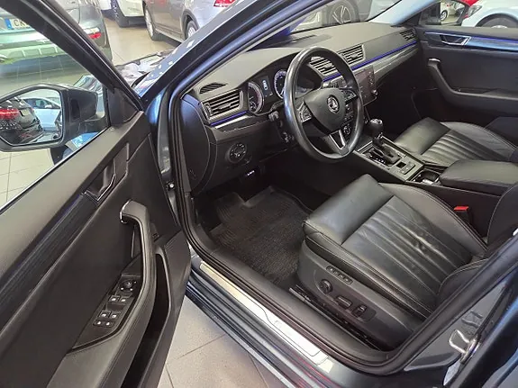 Skoda Superb 2020 photo 2