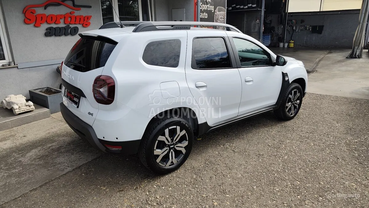 Dacia Duster 2023 photo 2