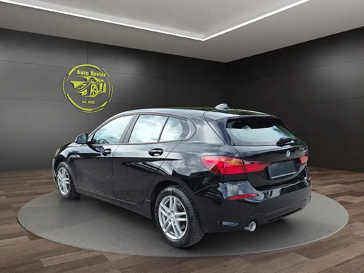 BMW 1 Series 2022 photo 3