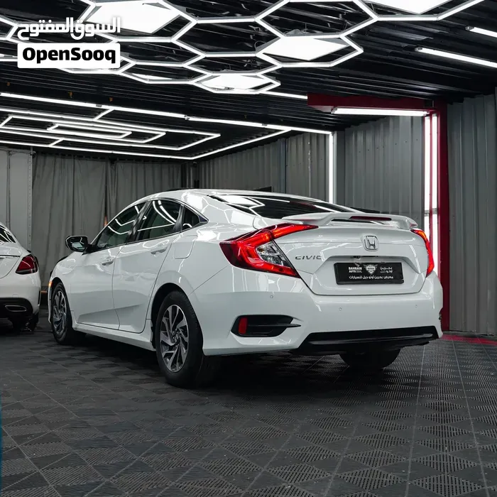 Honda Civic 2019 photo 4