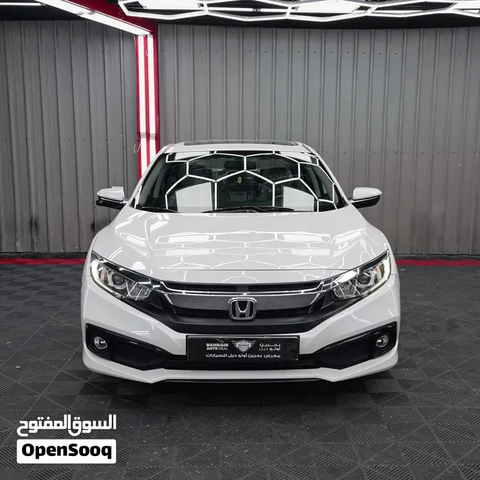Honda Civic 2019 photo 3