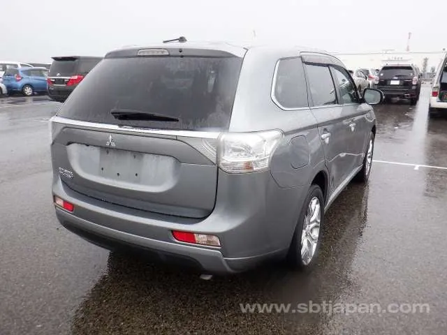 Mitsubishi Outlander 2013 photo 4