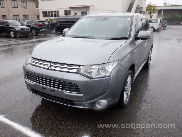 Mitsubishi Outlander 2013 photo 2