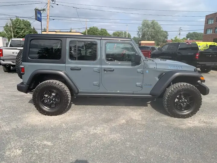 Jeep Wrangler 2025 photo 3