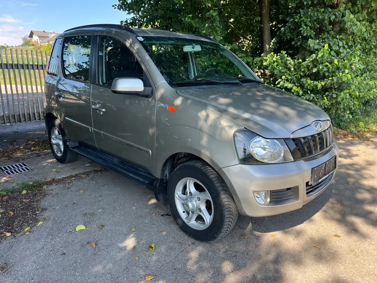 Mahindra Quanto C8 N1 Lkw 2016 photo 3