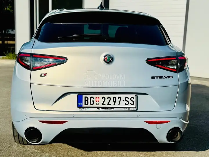 Alfa Romeo Stelvio 2022 photo 4