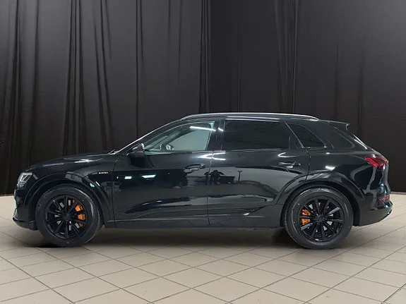 Audi E-Tron 2021 photo 2