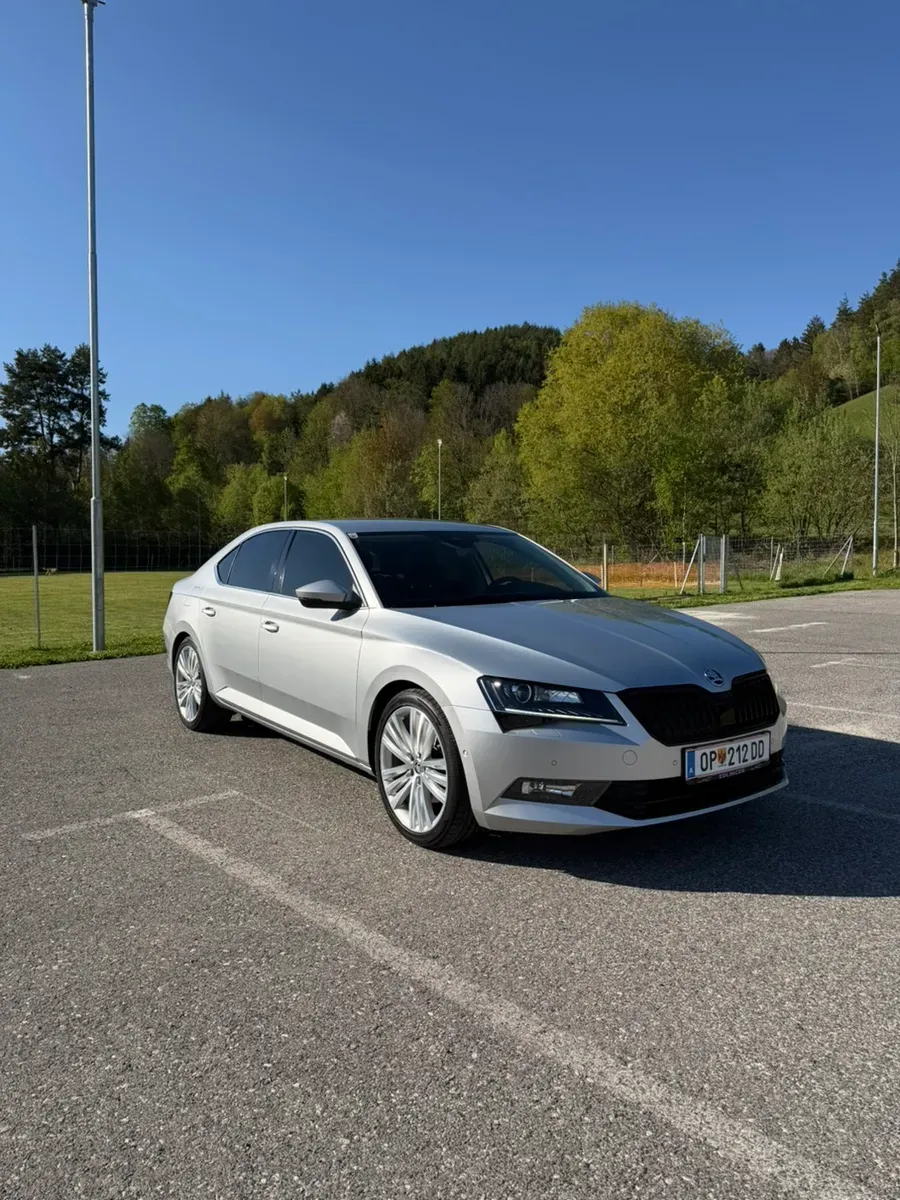 Skoda Superb 2017 photo 3