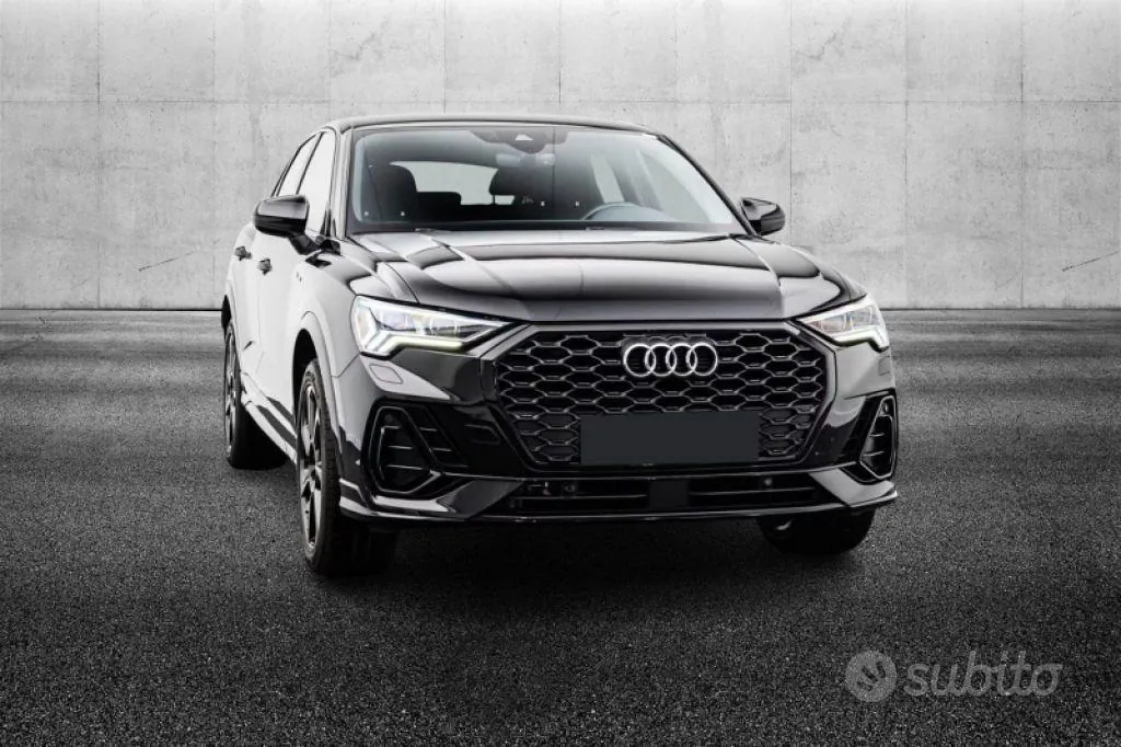 Audi Q3 2021 photo 2