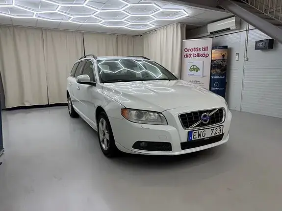 Volvo V70 2010 photo 3