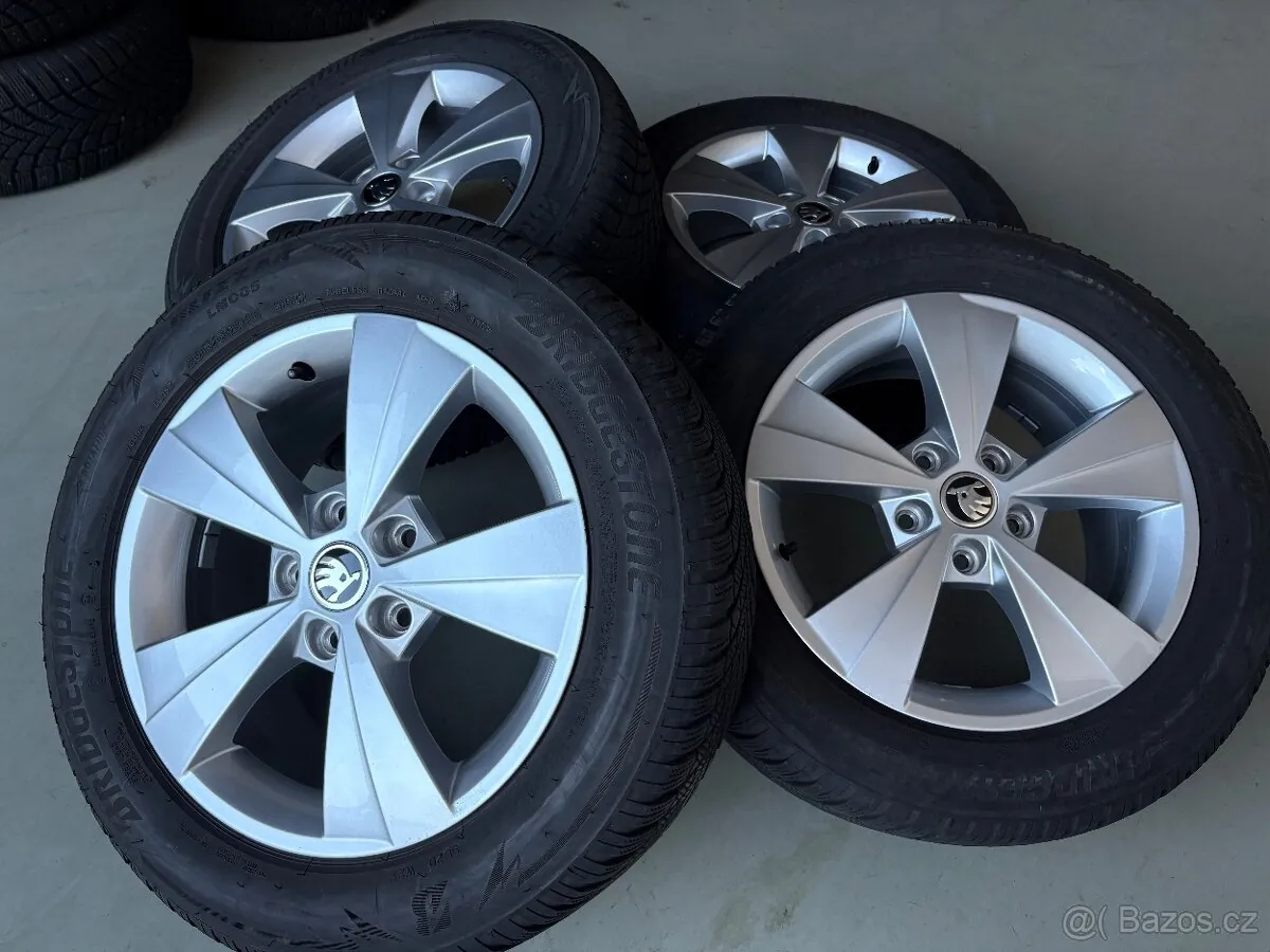 Skoda Octavia photo 2
