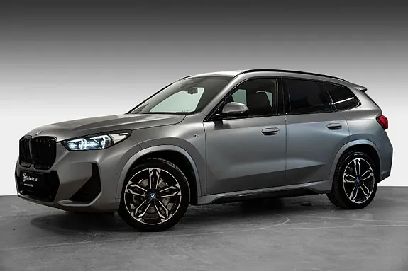 BMW Ix1 2023 photo 2