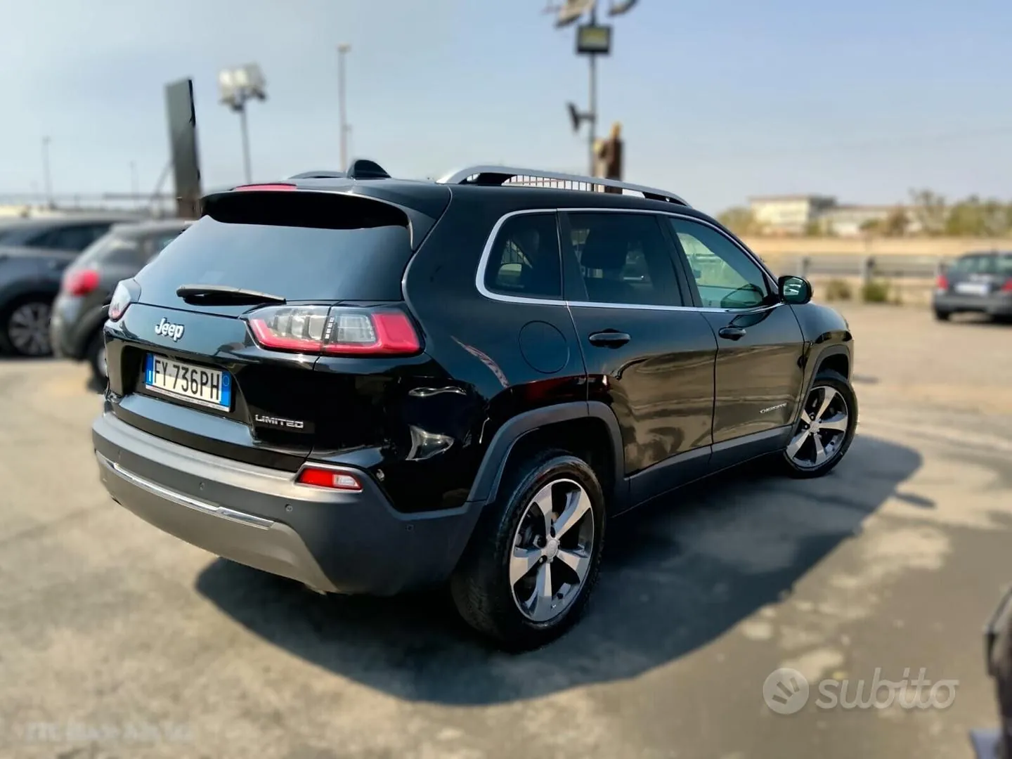 Jeep Cherokee 2019 photo 3