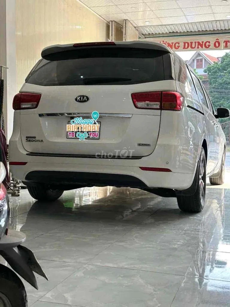 Kia Sedona 2017 photo 3
