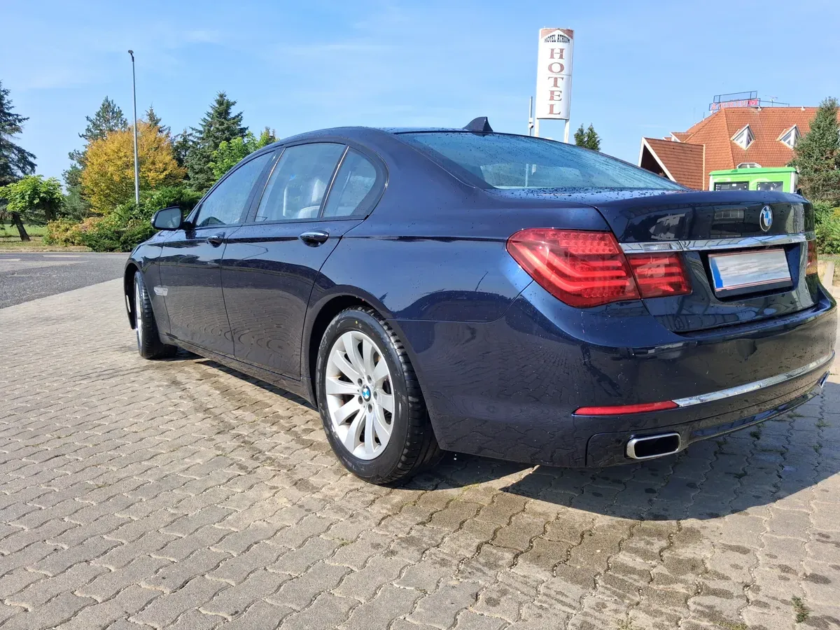BMW 7 Series 2013 photo 3