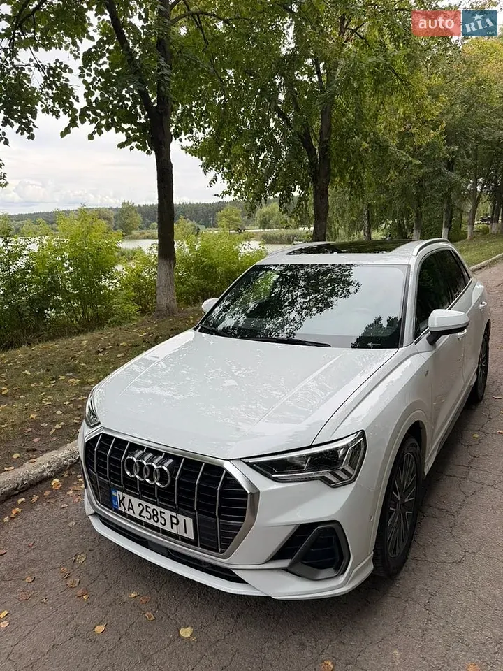 Audi Q3 2022 photo 3