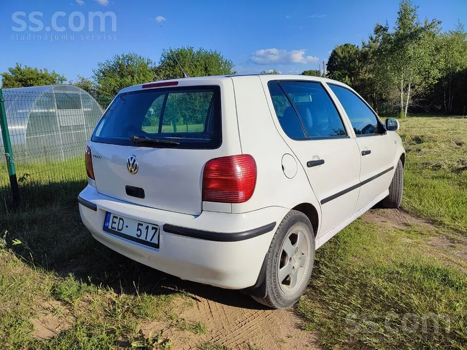 Volkswagen Polo 2000 photo 2