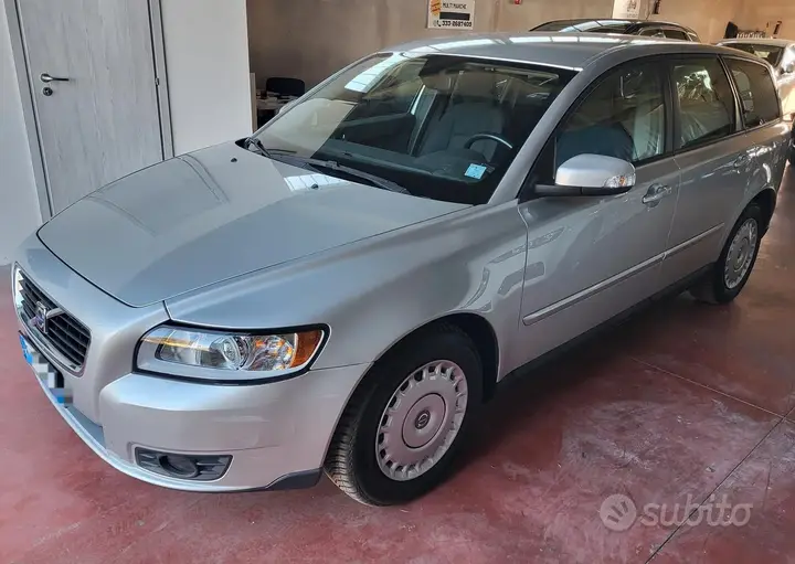 Volvo V50