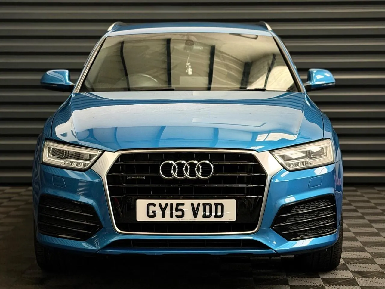 Audi Q3 2015 photo 2