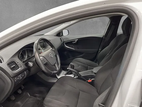 Volvo V40 2018 photo 5