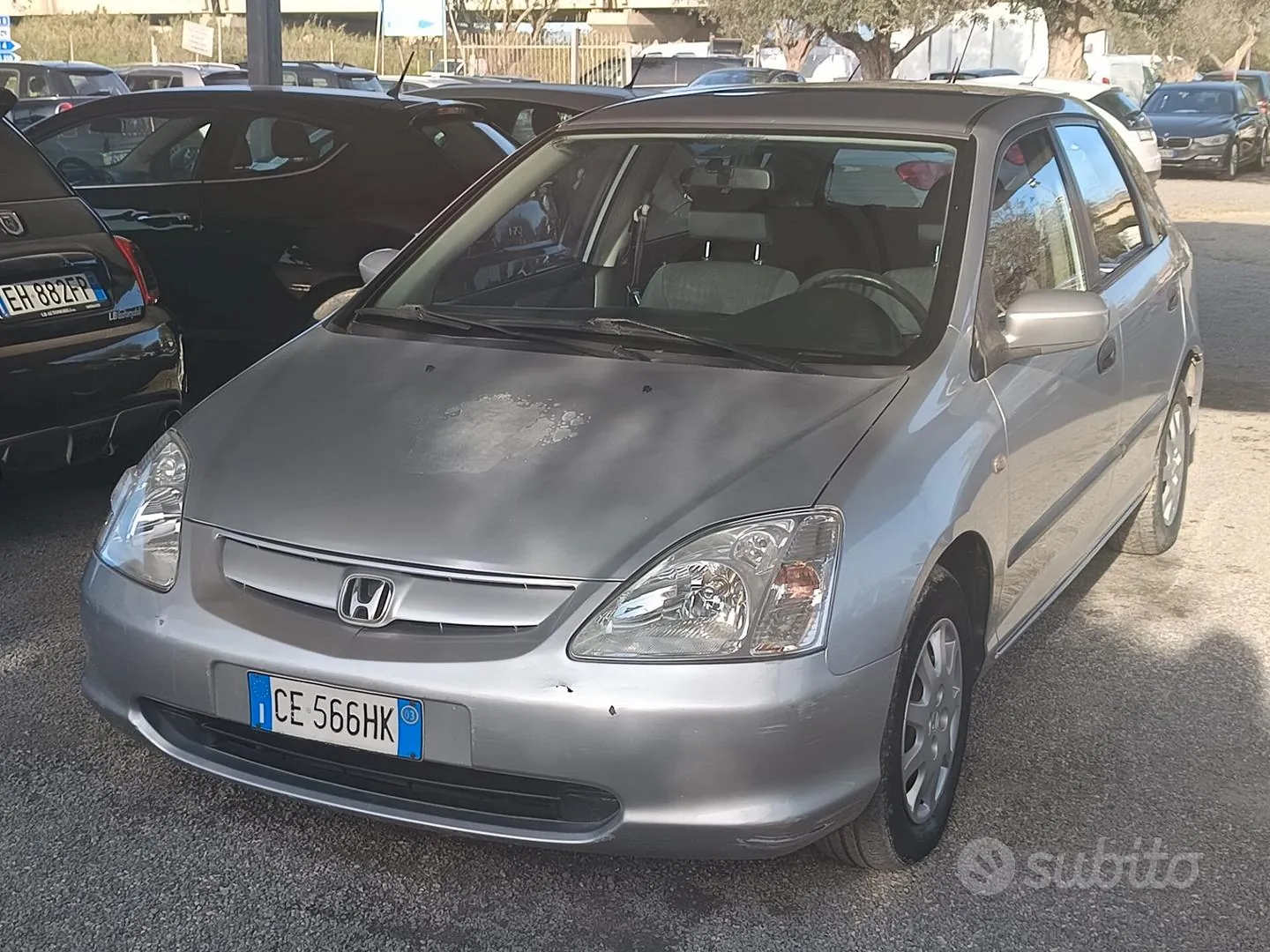Honda Civic 2003 photo 2
