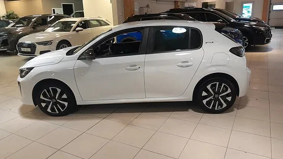 Peugeot 208 2025 photo 2