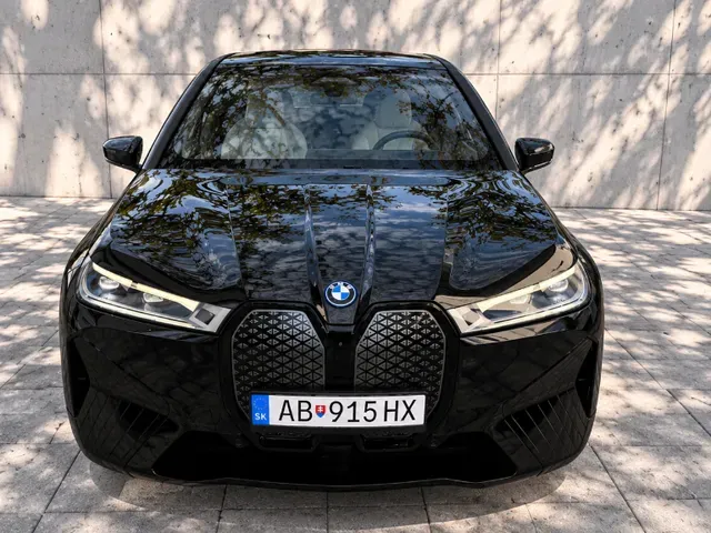 BMW Ix 2022 photo 4