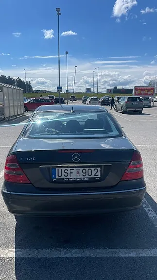 Mercedes-Benz E320 2004 photo 4