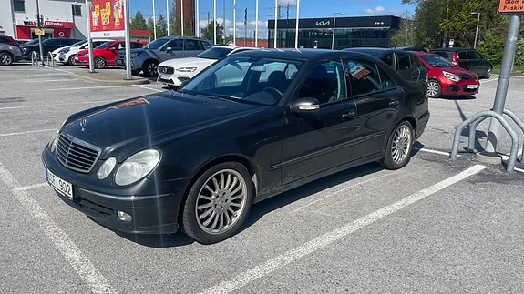 Mercedes-Benz E320