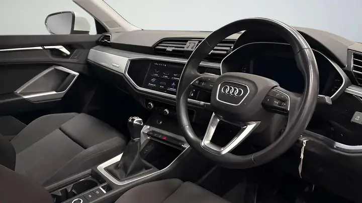 Audi Q3 2022 photo 5