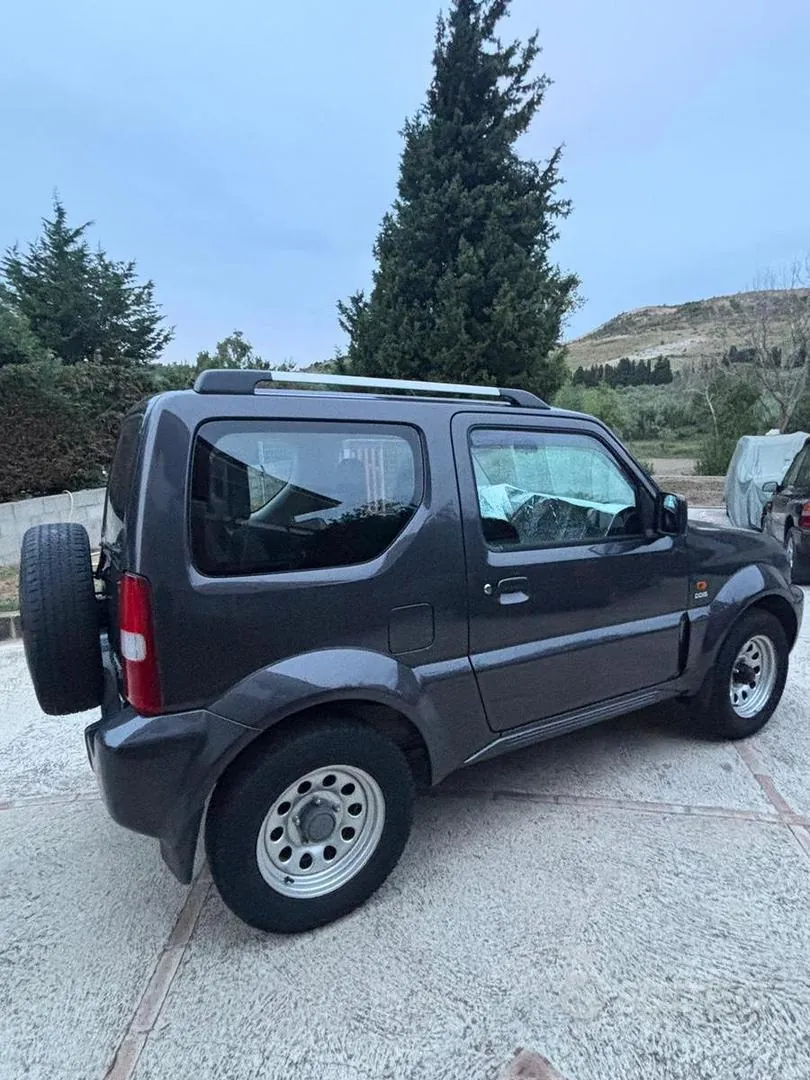 Suzuki Jimny 2010 photo 5