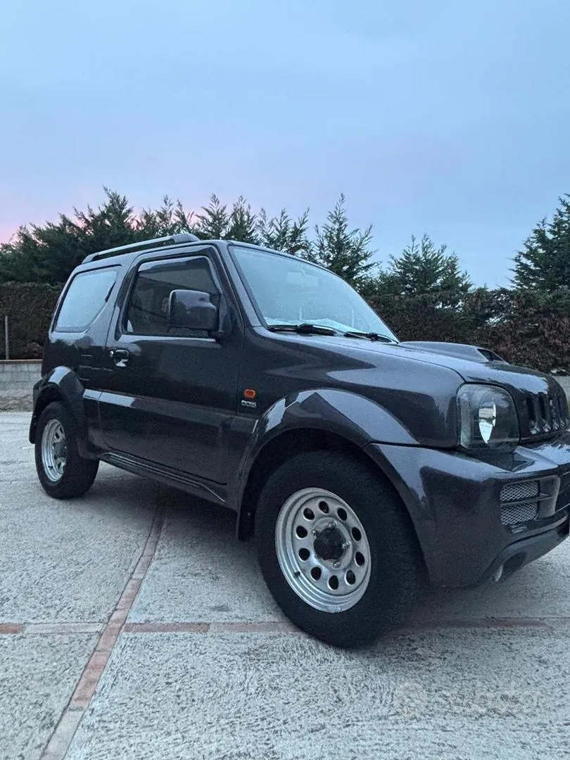 Suzuki Jimny 2010 photo 4