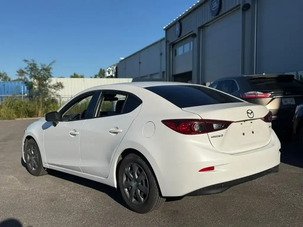 Mazda 3 2018 photo 3