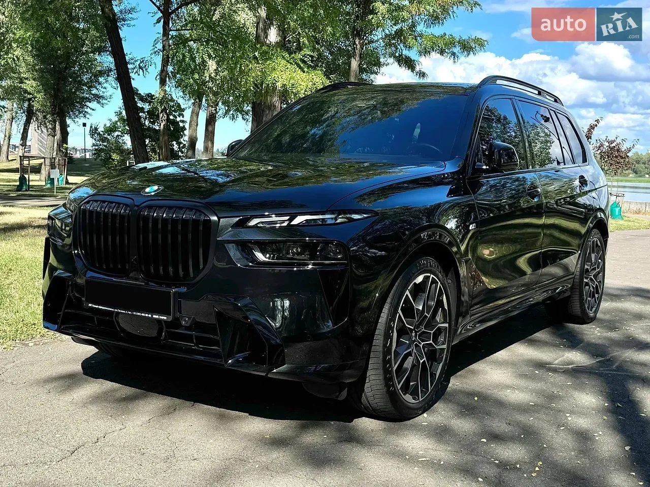 BMW X7 2024 photo 2