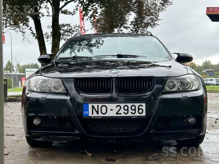 BMW 330