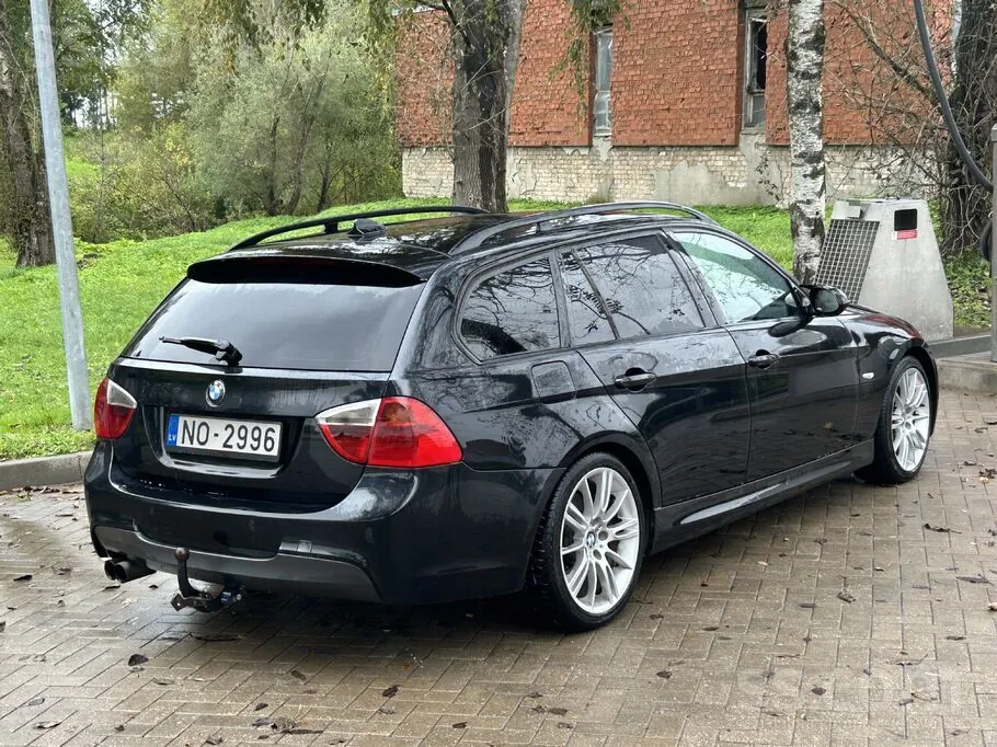 BMW 330 2006 photo 4