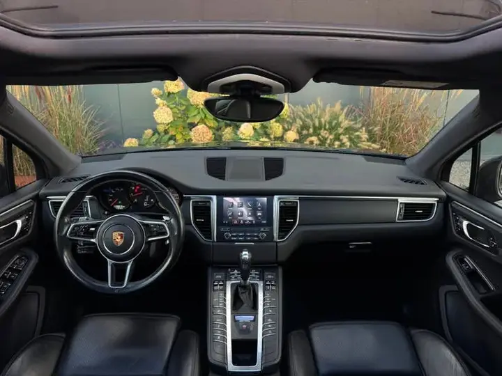 Porsche Macan 2017 photo 2