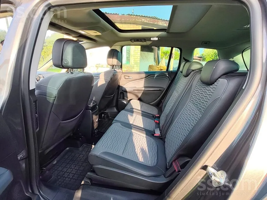 Opel Zafira 2012 photo 4
