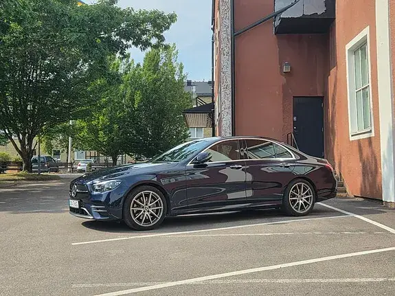 Mercedes-Benz E 220 D