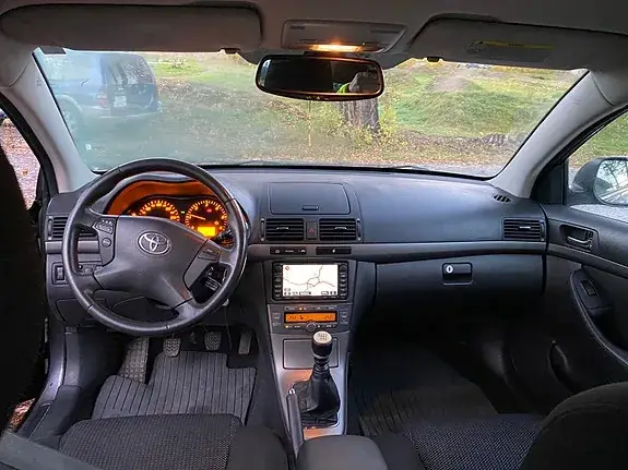 Toyota Avensis 2009 photo 5