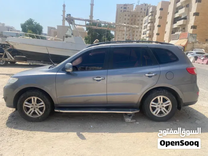 Hyundai Santa Fe 2012 photo 2