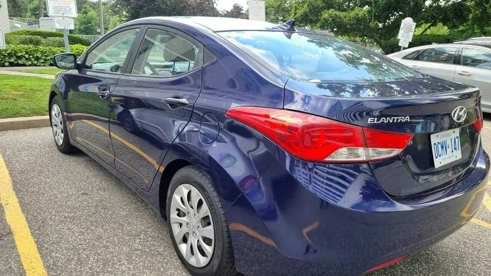 Hyundai Elantra 2013 photo 2